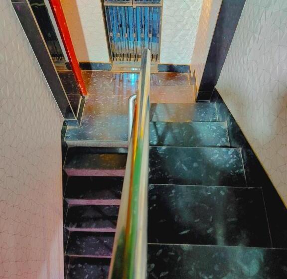 Отель Raghunandan Near Shree Ram Janambhumi