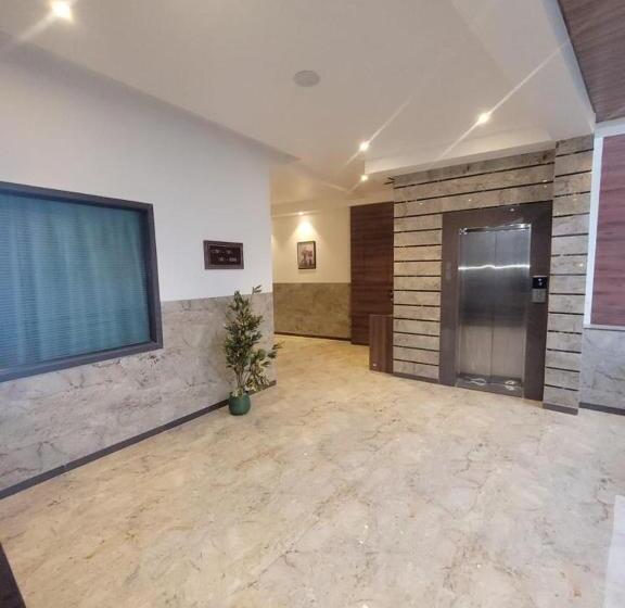 فندق Raj Palace, Ayodhya