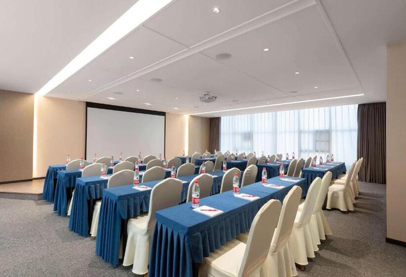 בית מלון כפרי Ramada By Wyndham Honghe Kaiyuan