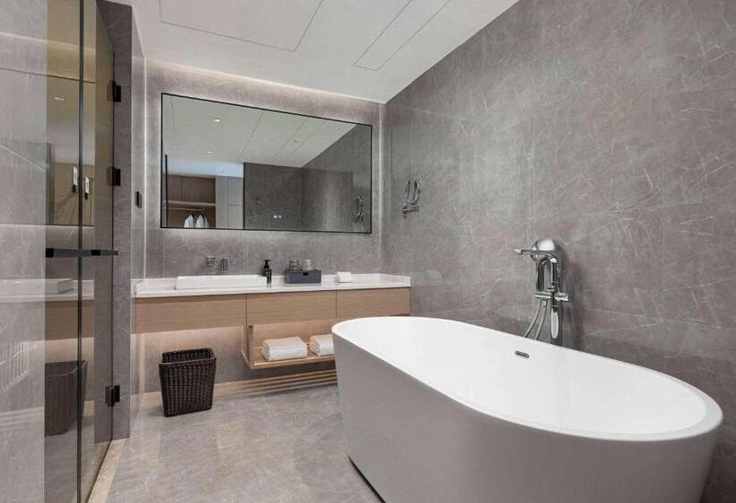 בית מלון כפרי Ramada By Wyndham Honghe Kaiyuan