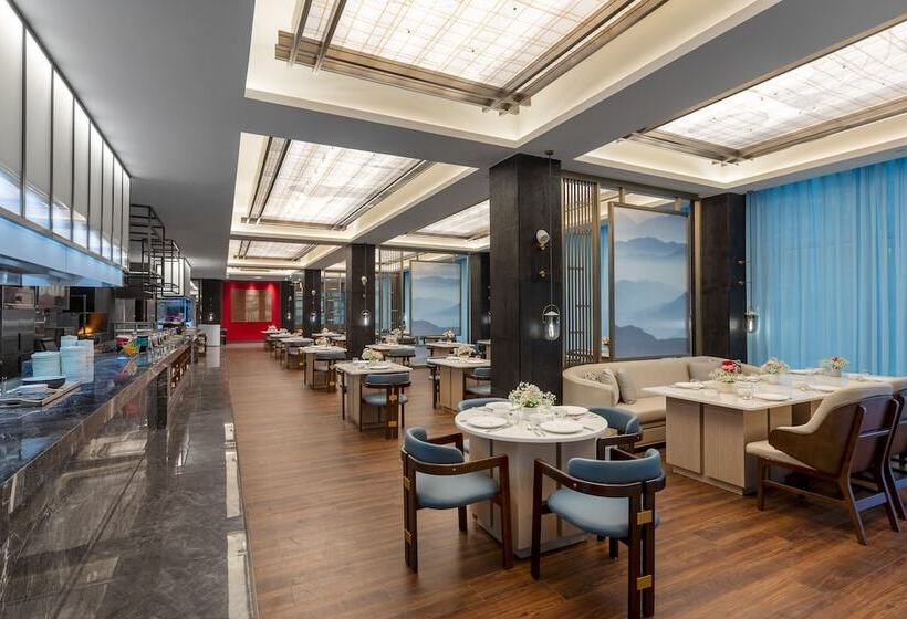 בית מלון כפרי Ramada By Wyndham Honghe Kaiyuan