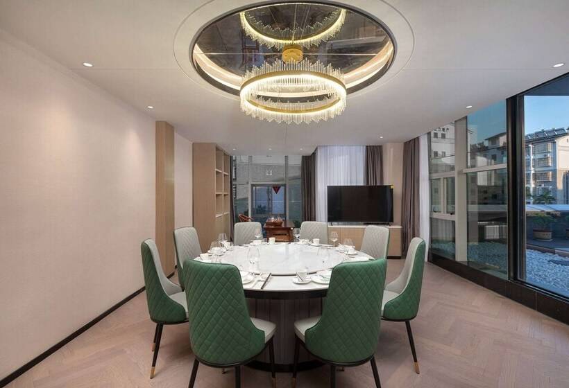 בית מלון כפרי Ramada By Wyndham Honghe Kaiyuan