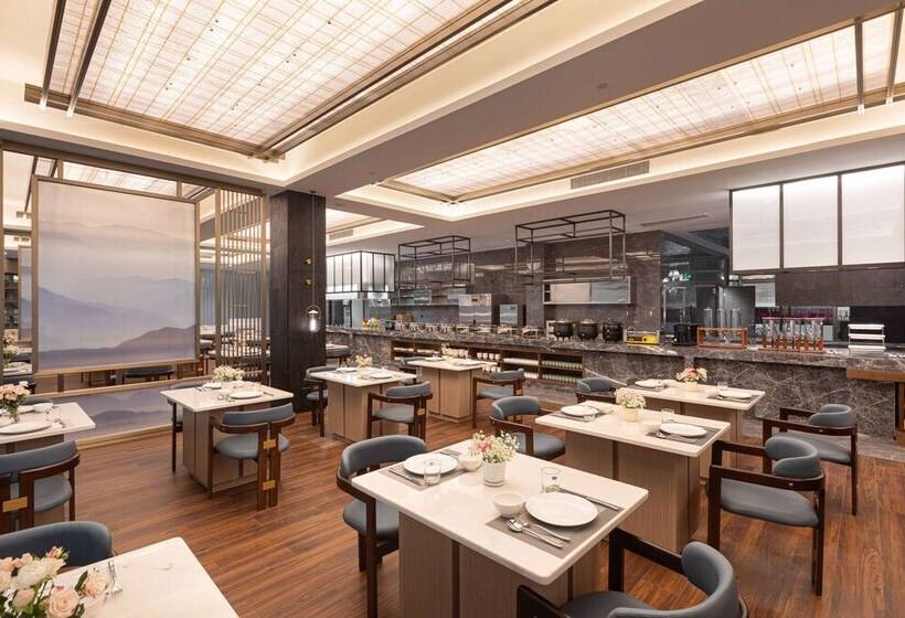 בית מלון כפרי Ramada By Wyndham Honghe Kaiyuan