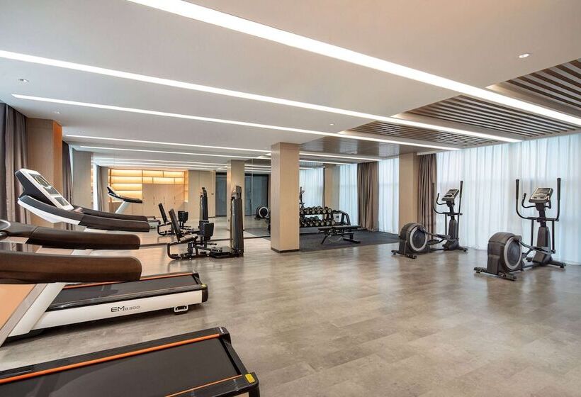 בית מלון כפרי Ramada By Wyndham Honghe Kaiyuan