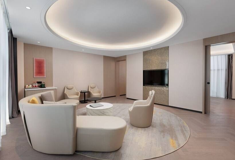 בית מלון כפרי Ramada By Wyndham Honghe Kaiyuan