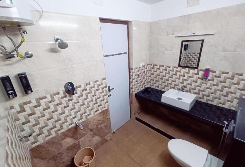 هتل Ramya Residency Porur