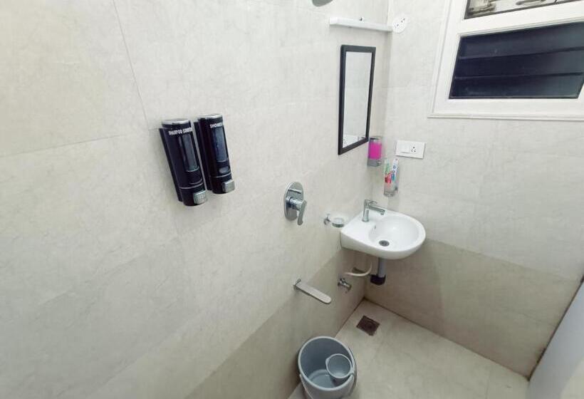 هتل Ramya Residency Porur