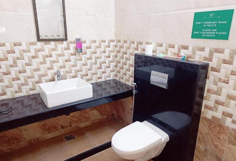 هتل Ramya Residency Porur