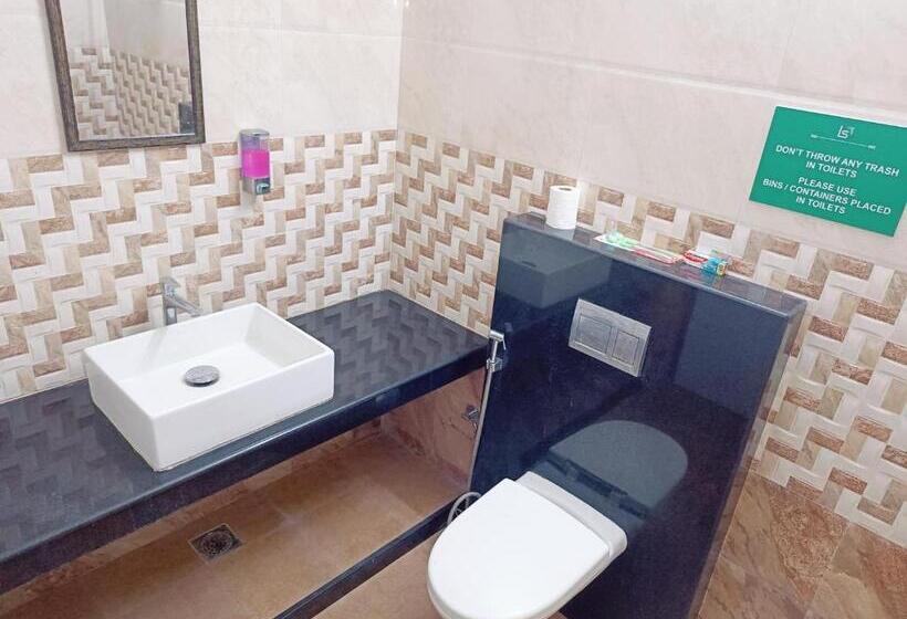 هتل Ramya Residency Porur