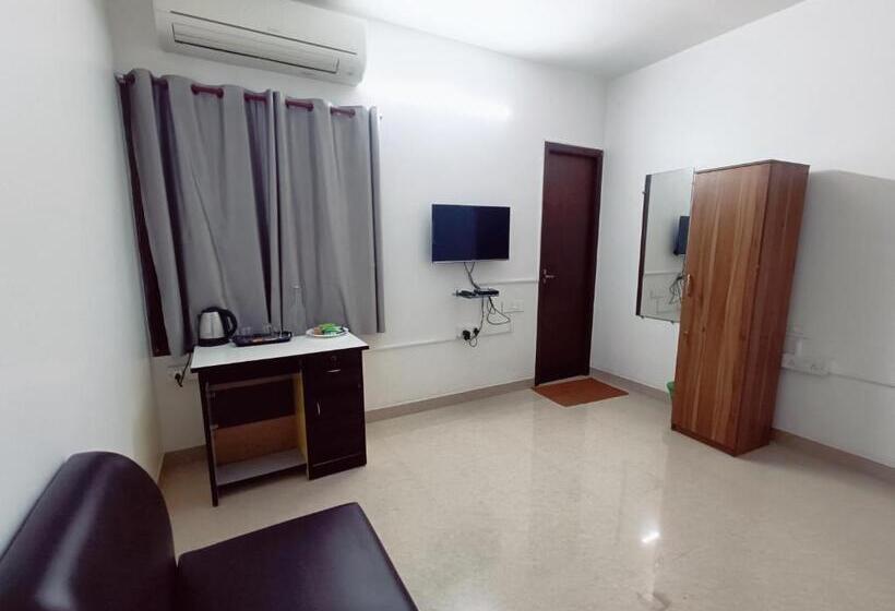 هتل Ramya Residency Porur