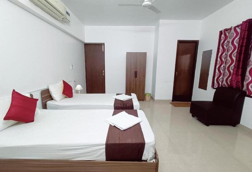 هتل Ramya Residency Porur