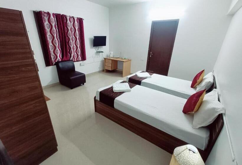 هتل Ramya Residency Porur