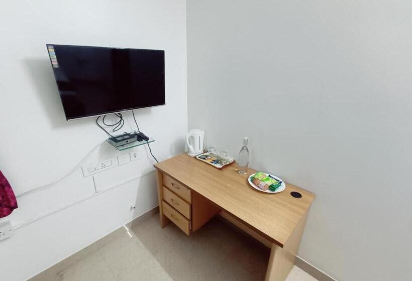 هتل Ramya Residency Porur