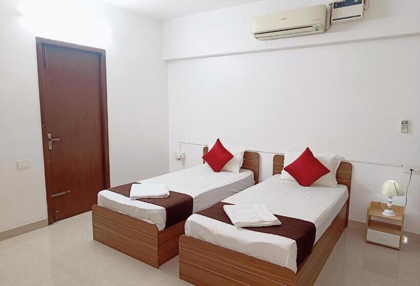 هتل Ramya Residency Porur