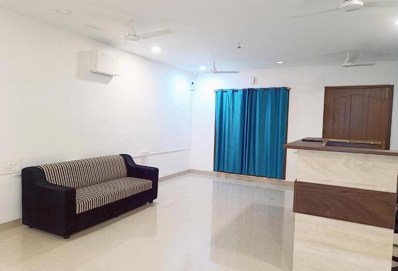 هتل Ramya Residency Porur