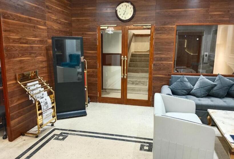 ホテル Regenta Place Morni Hills Panchkula