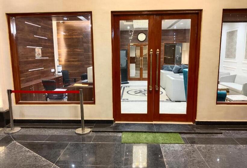 ホテル Regenta Place Morni Hills Panchkula