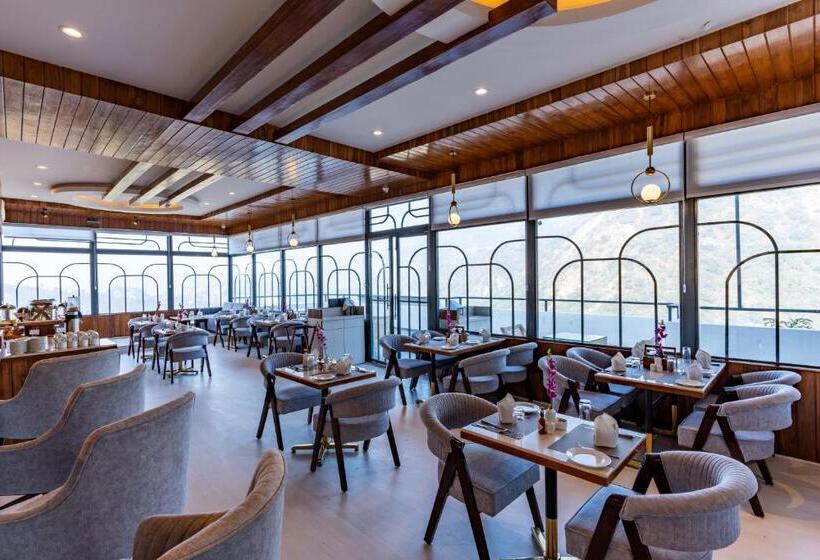 ホテル Regenta Place Morni Hills Panchkula