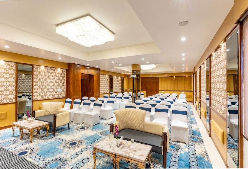 ホテル Regenta Place Morni Hills Panchkula