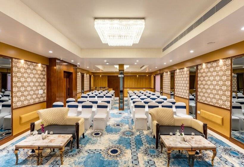 ホテル Regenta Place Morni Hills Panchkula