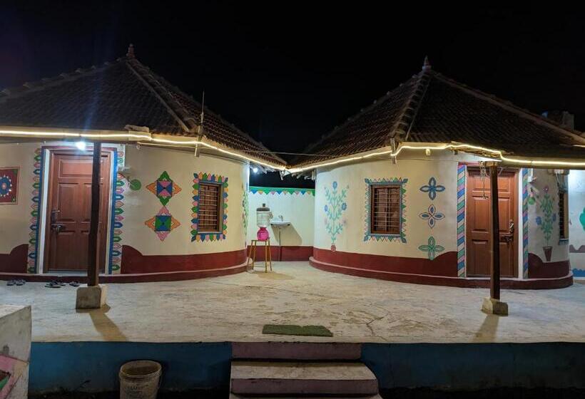 호텔 Salt Desert Homestay