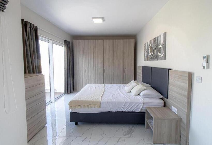 هتل Seafront Penthouse