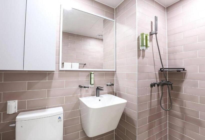 فندق Simple & Wide