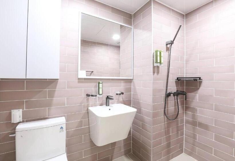 فندق Simple & Wide