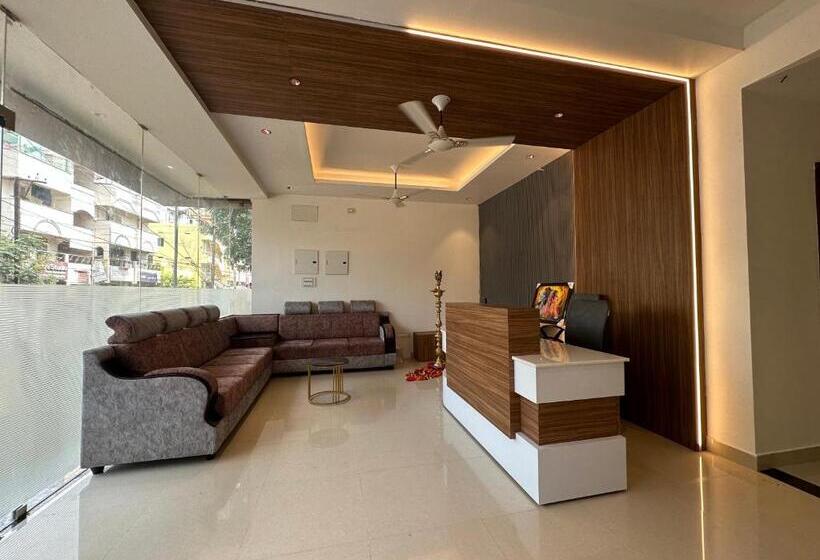 ホテル Sri Krishna Residency Srirangam