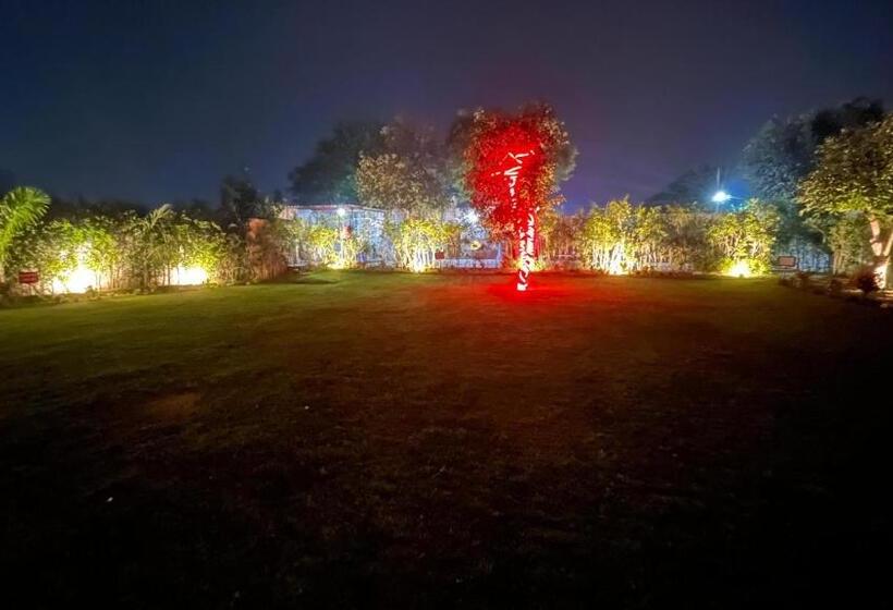 酒店 Sukriti Farmhouse, Cottage Theme Stay In Ncr