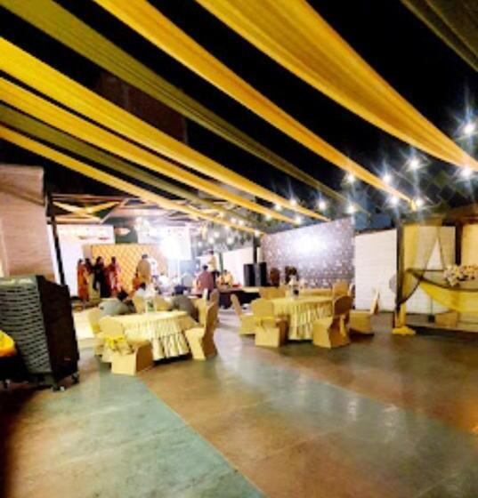 ホテル The Ebony , Saharanpur