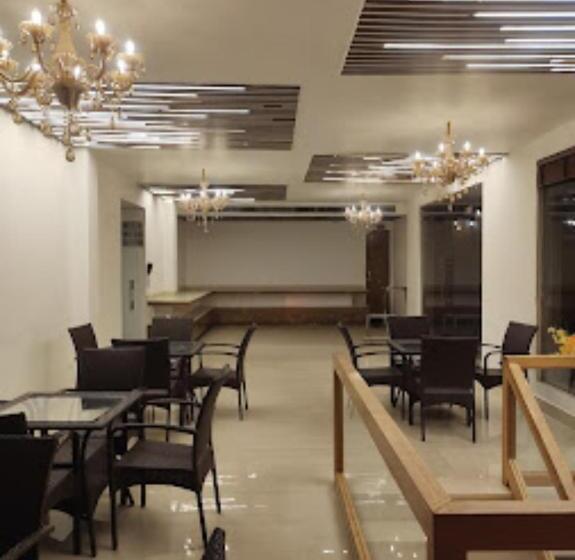 ホテル The Ebony , Saharanpur