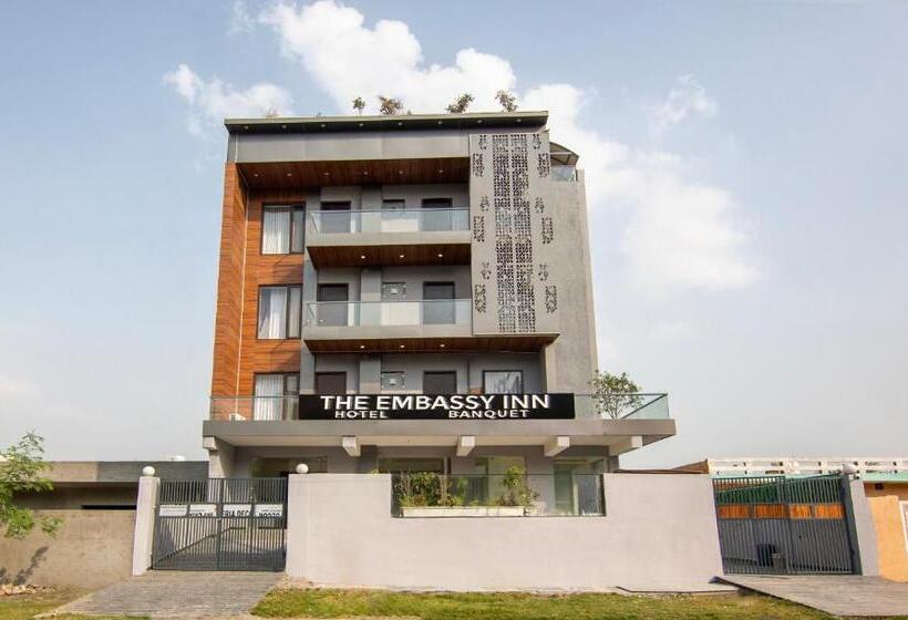 Отель Treebo Premium Embassy Inn