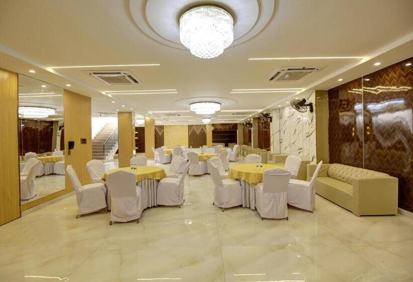 Отель Treebo Premium Embassy Inn