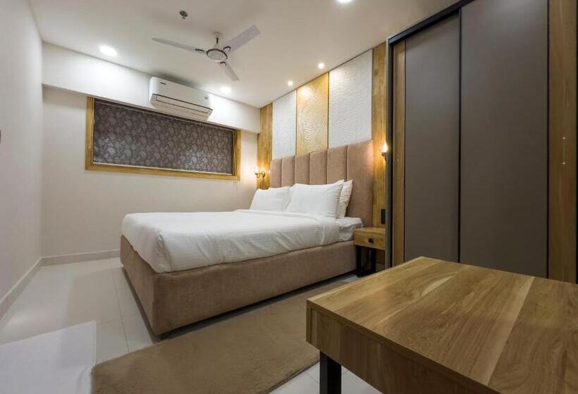 酒店 The Habitat Suites