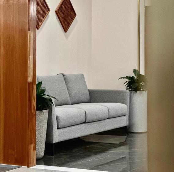 酒店 The Habitat Suites