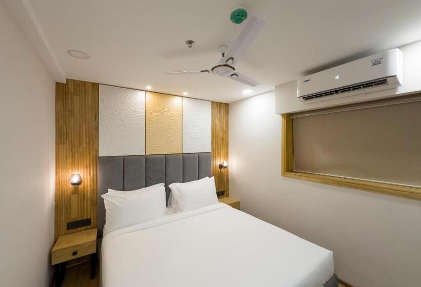 酒店 The Habitat Suites