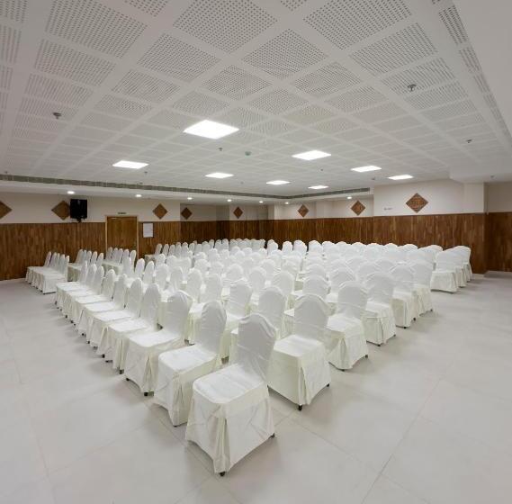 酒店 The Habitat Suites