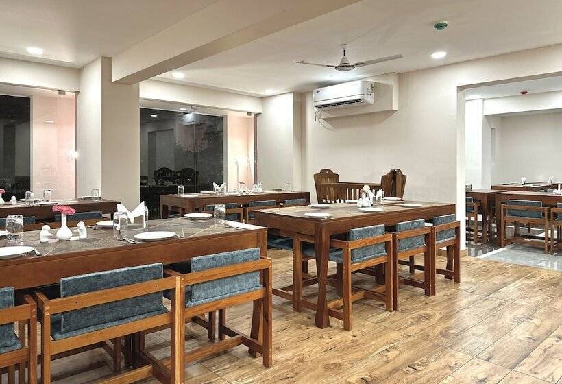 酒店 The Habitat Suites