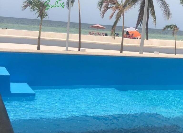 Отель Tropical Suites