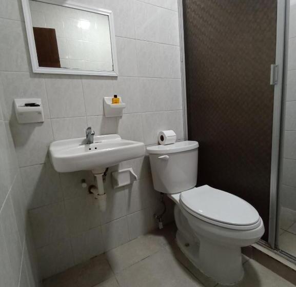 Отель Tropical Suites