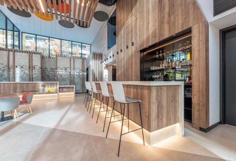 בית מלון כפרי Villa Universitaria