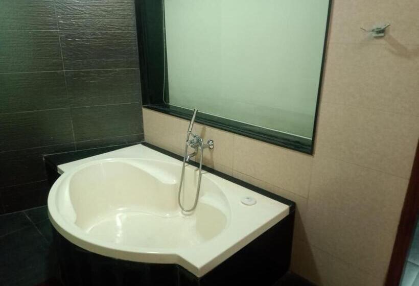 בית מלון כפרי Vits Select Grand Inn, Ratnagiri