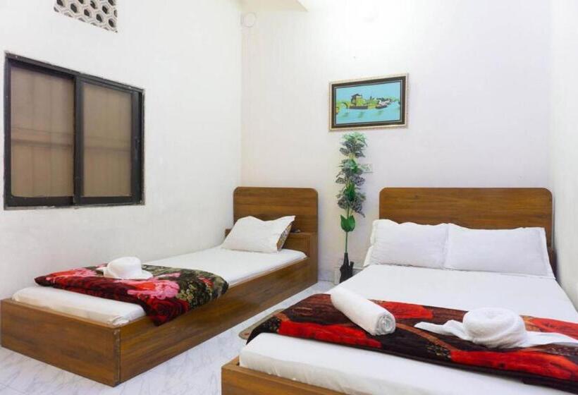 هتل White House International