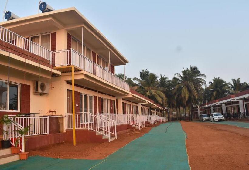 Отель Sea Luxe Beach Resort