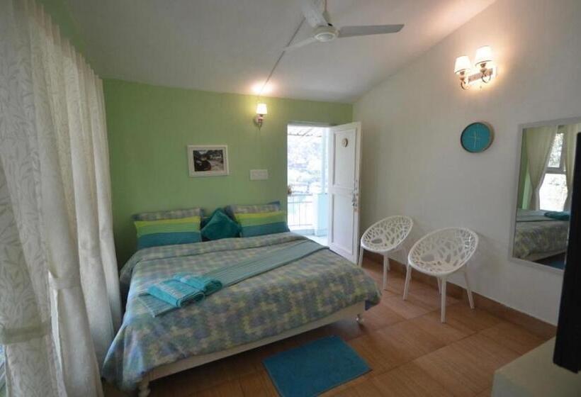 ホテル Corner 9 By The Lake