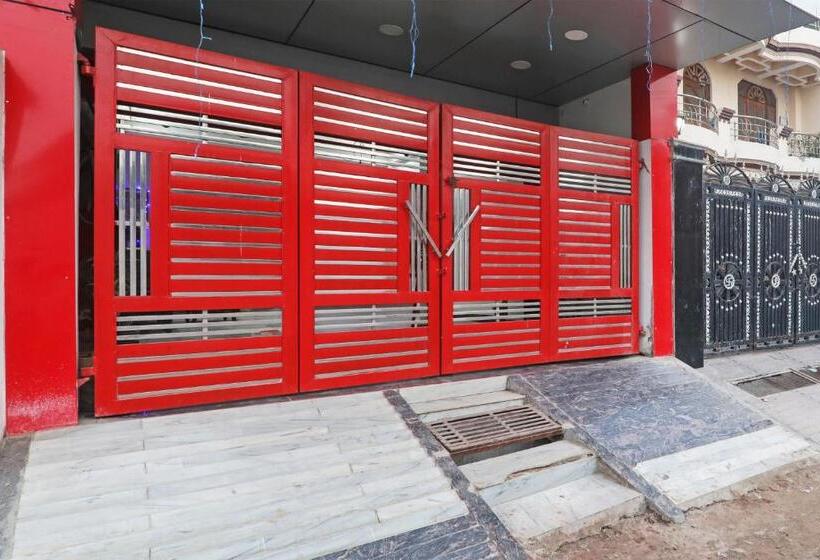 בית מלון כפרי Golden Inn