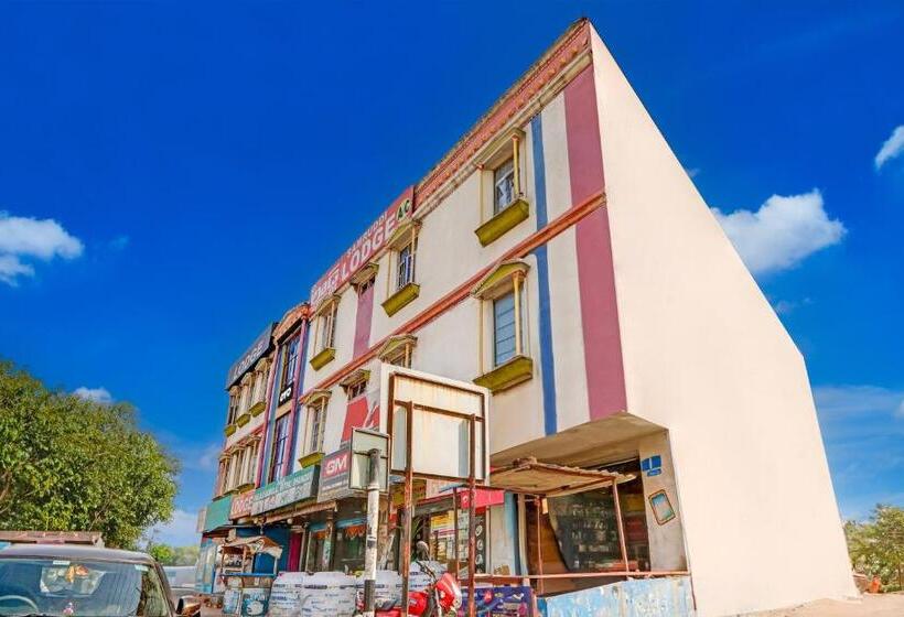 Oyo Flagship Hotel Samruddhi Lodge