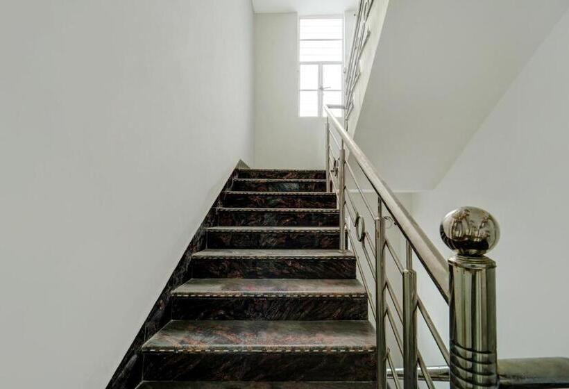 Oyo Flagship Hotel Sangam Palace