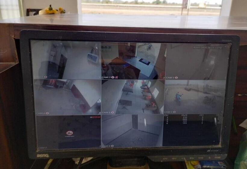 Oyo Hotel Deepali Inn